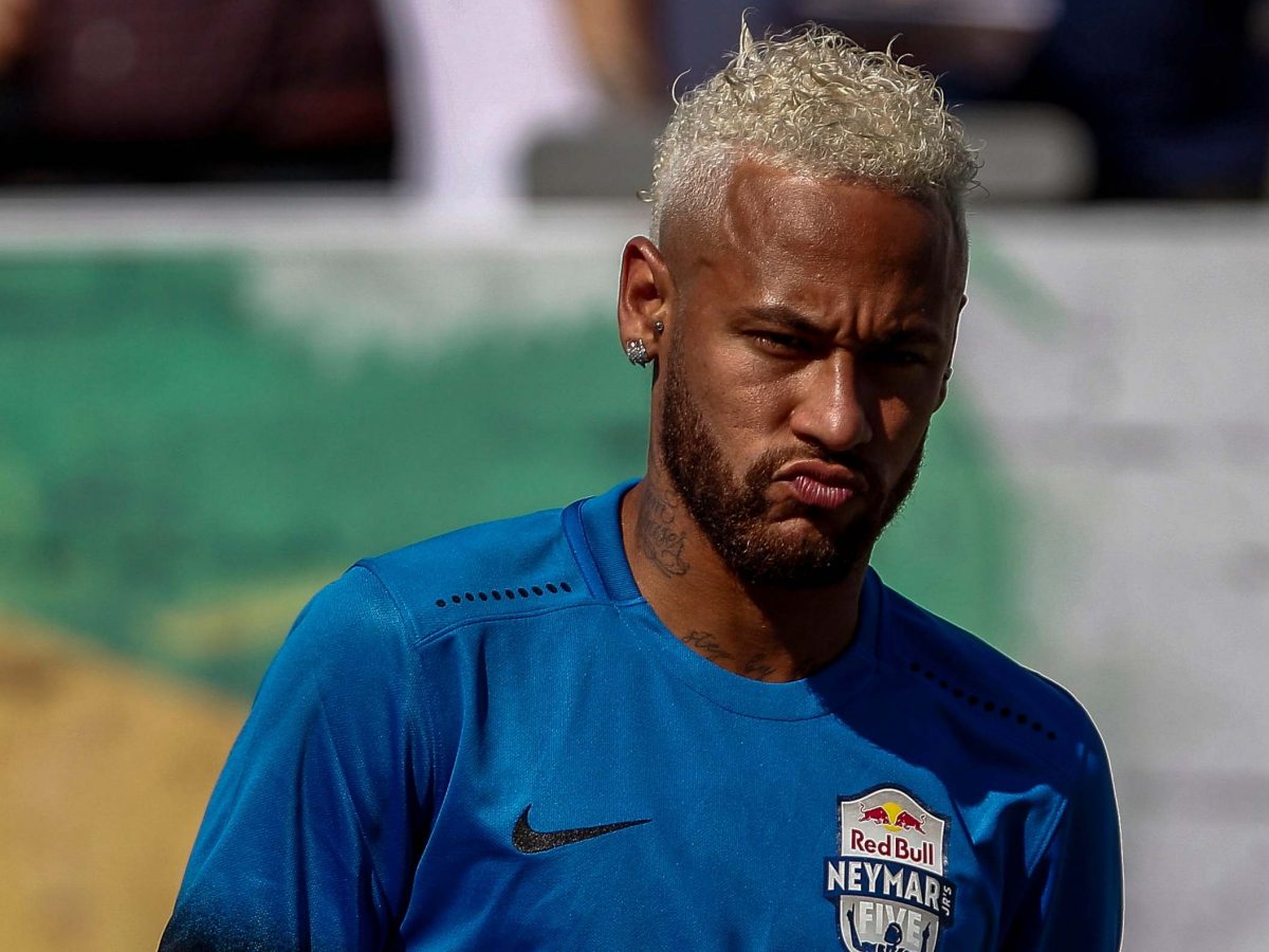 Tidak Masuk Akal Neymar Kembali ke Barcelona